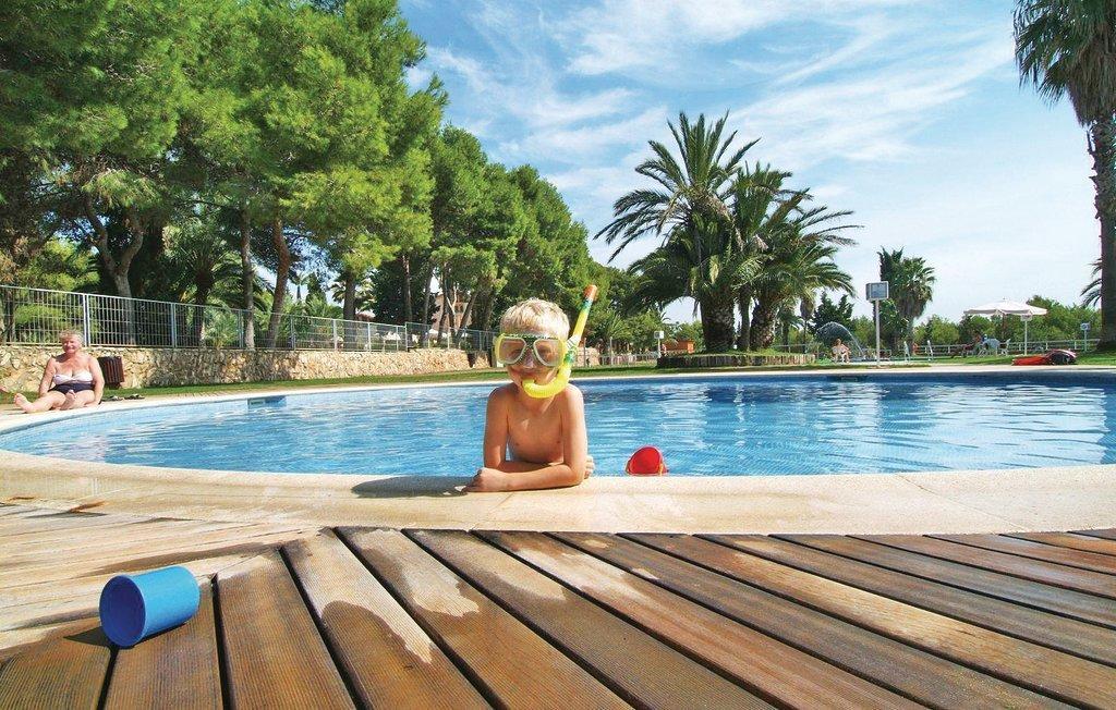 Camping Vilanova Park Виланова-и-ла-Желтру Номер фото
