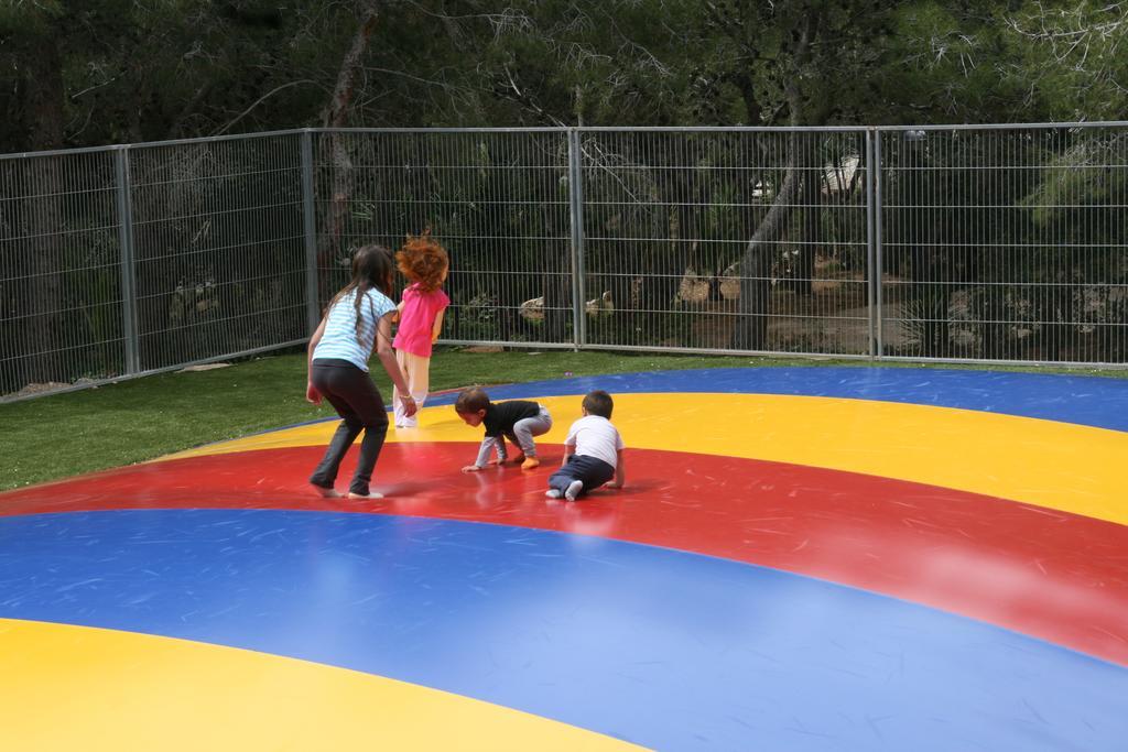 Camping Vilanova Park Виланова-и-ла-Желтру Экстерьер фото